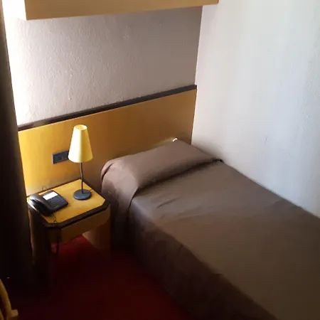 Courbet Hotel