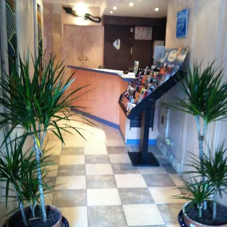 Courbet Hotel Juan-les-Pins