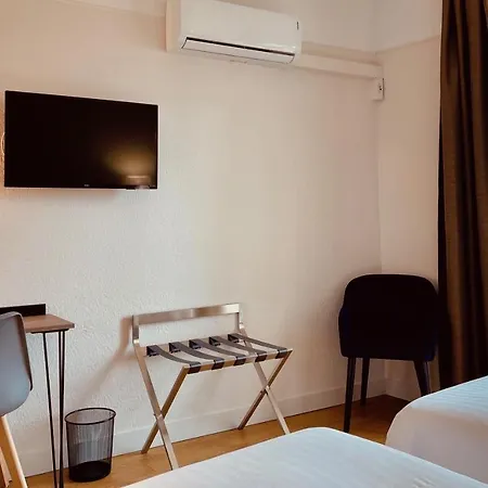 Courbet Hotel 3*