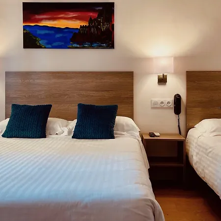 Courbet 3* Juan-les-Pins