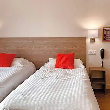 Hotell Courbet 3*